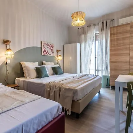 Dafne Rooms Un Soggiorno Energico E Pieno Di Vita Rome Exterior photo