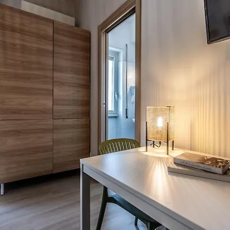 Dafne Rooms Un Soggiorno Energico E Pieno Di Vita Rome Exterior photo