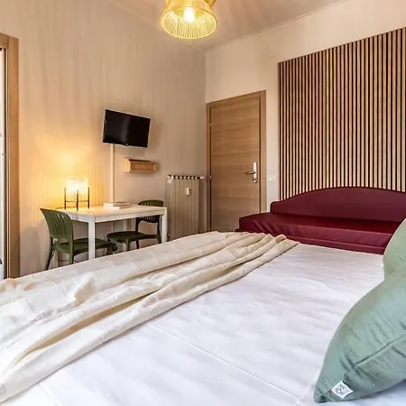 Dafne Rooms Un Soggiorno Energico E Pieno Di Vita Rome Exterior photo