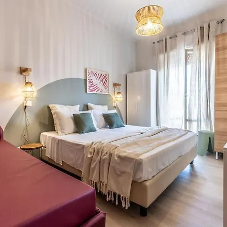 Dafne Rooms Un Soggiorno Energico E Pieno Di Vita Rome Exterior photo